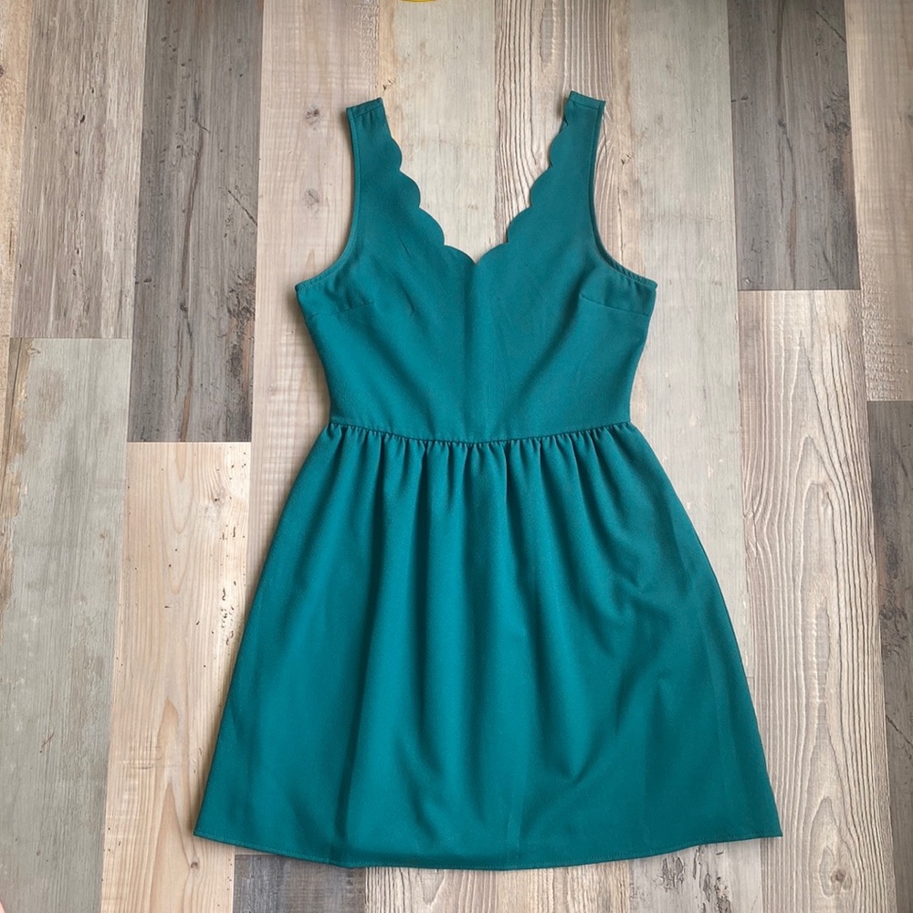 Alya Scalloped Neck Dresd